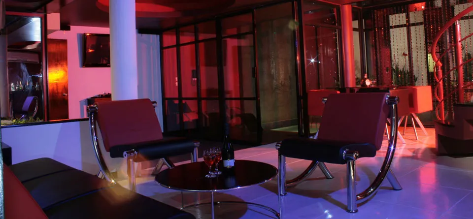 MOULIN ROUGE HERMOSA SUITE DE DOS NIVELES — foto 4