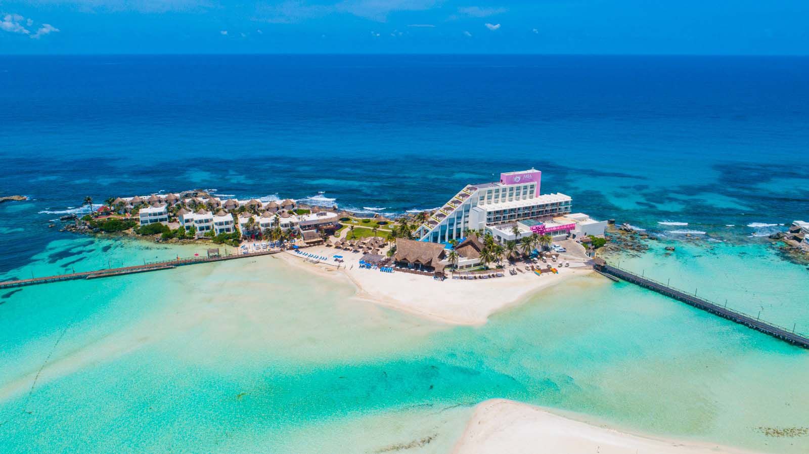 Mia Reef_Isla_Mujeres_Playa_Norte_Sargazo.jpeg