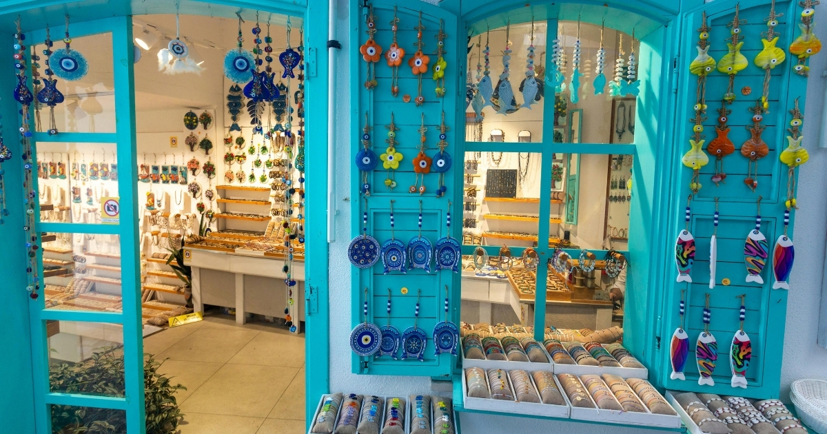 SOUVENIRS ISLA MUJERES - CALLE.jpg